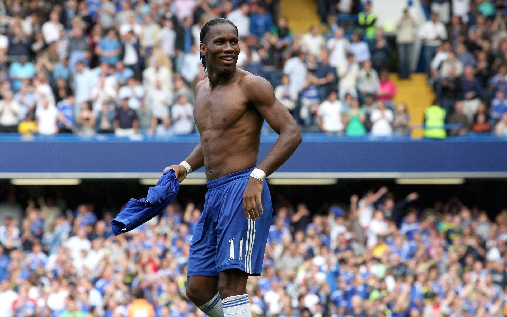 红蓝军团的传奇印记，解析21世纪单赛季统治级表现，阿根廷巨星如何定义足球时代